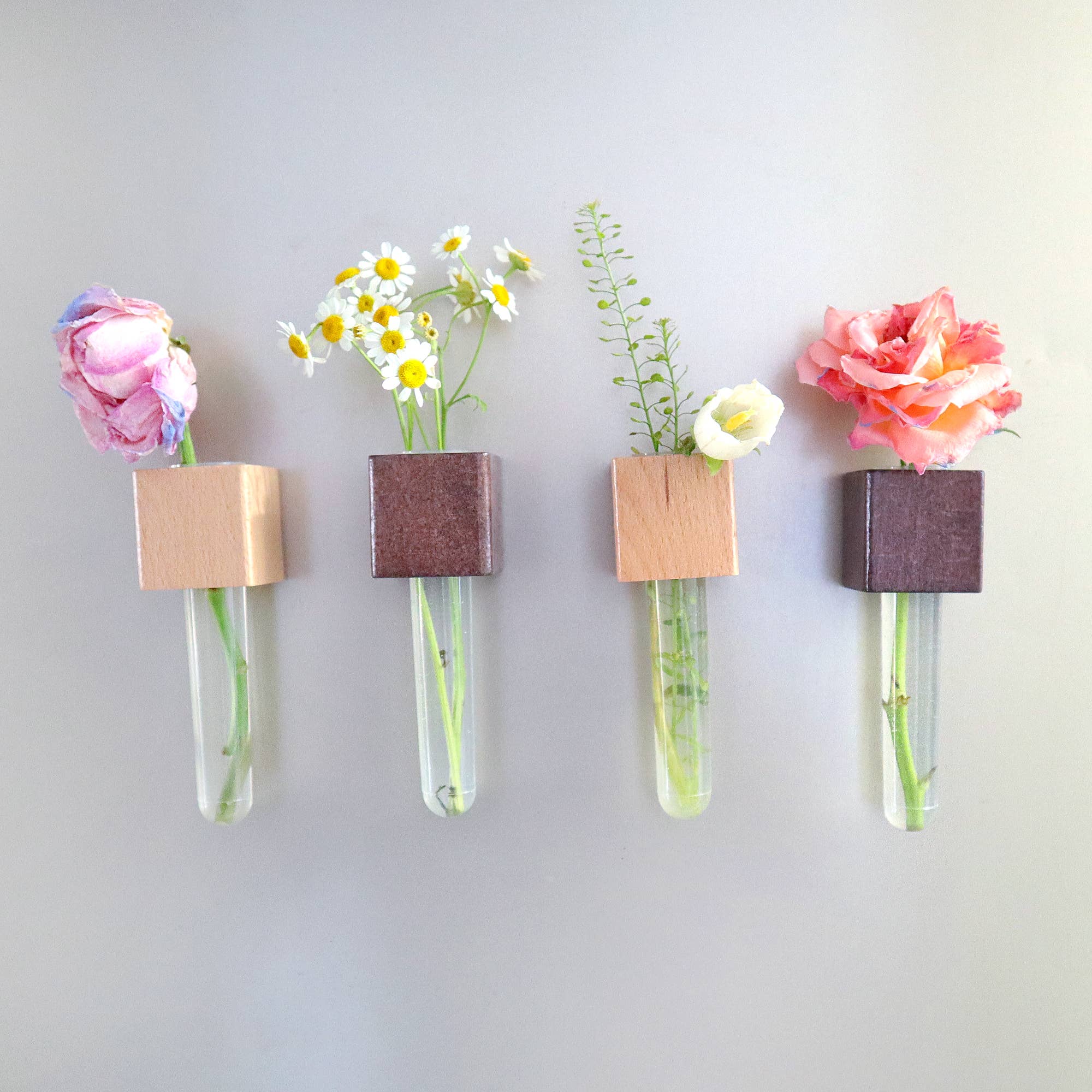 Mini Vase Magnets – Set of 2 – Decorative Fridge Magnets